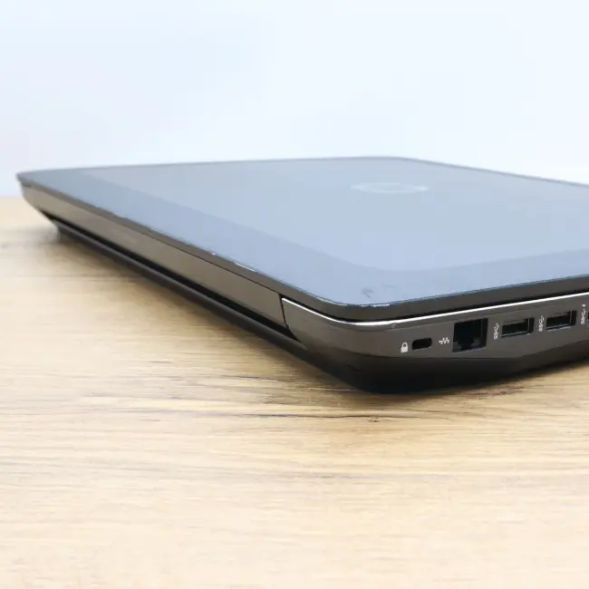 Poleasingowy Laptop HP ZBOOK 17 G4 Intel Core i7-7700HQ 32GB RAM 512GB SSD Quadro M1200 Mobile 17,3'' Full HD Klasa B idealny do pracy zdalnej, do pracy biurowej i do domu