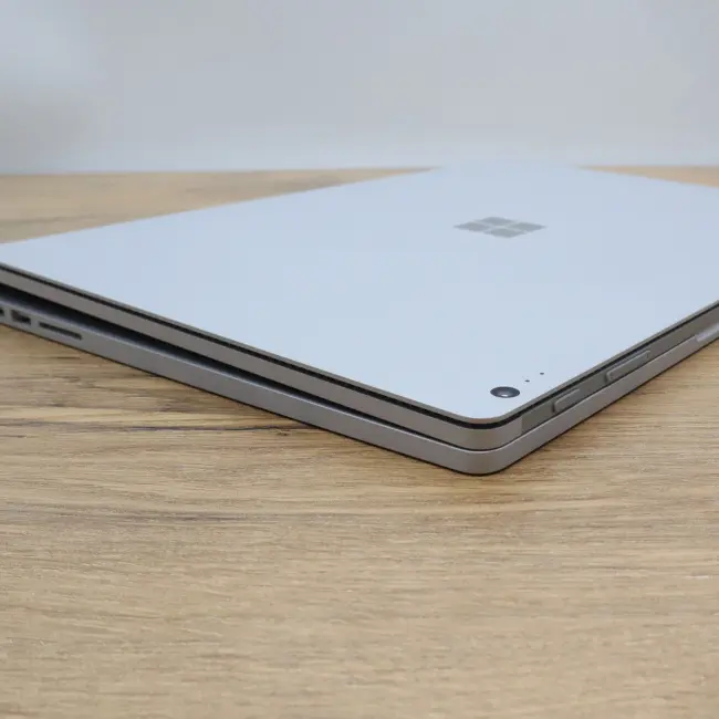 Używany Laptop Microsoft Surface Book 1832 Gen.2  Intel Core i5-7300U 8GB RAM 256GB SSD 13,5 cali dotykowy Klasa A idealny do pracy zdalnej, do pracy biurowej i do domu