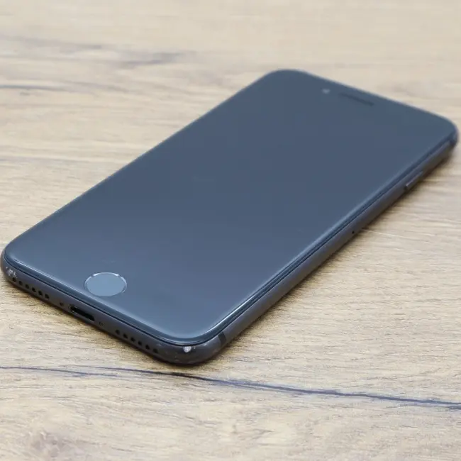 Tani Smartfon Apple Iphone 8 64GB Space Gray  Klasa B idealny do pracy zdalnej, do pracy biurowej i do domu