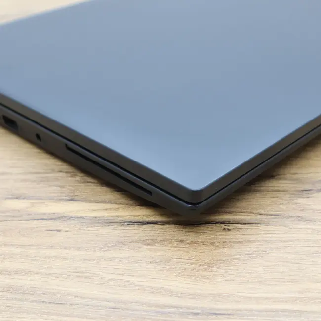 Tani Laptop Lenovo ThinkPad L15 Gen.3 AMD Ryzen 5 5675U 16GB RAM 256GB SSD 15,6 cali Full HD Klasa B idealny do pracy zdalnej, do przeglądania internetu i do nauki