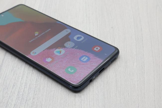 Używany Smartfon Samsung Galaxy A51 4GB/128GB SM-A515 Czarny Klasa B idealny do pracy zdalnej, do pracy biurowej i do domu