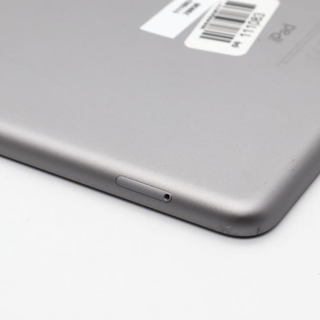 Tani Tablet Apple iPad 6 A1954 Cellular 32GB 9,7 cali Gwiezdna Szarość  Klasa B idealny do pracy zdalnej, do pracy biurowej i do domu