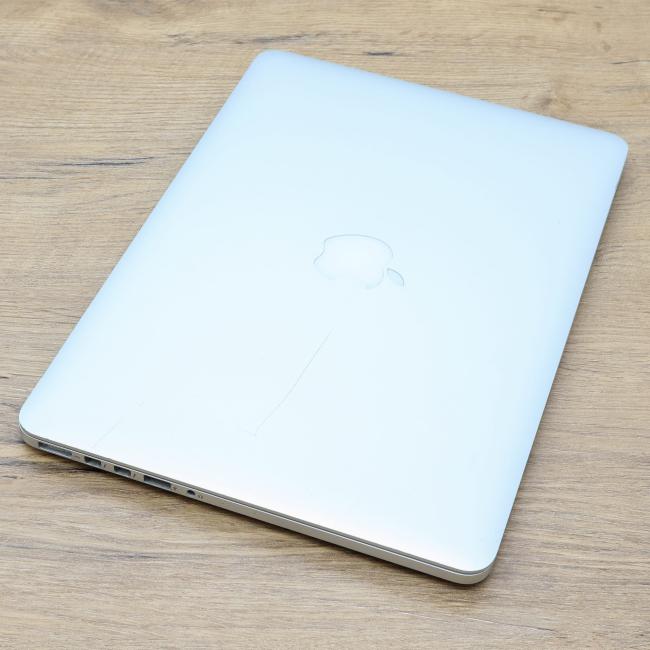 Tani Laptop Apple MacBook Pro 2015 A1502 Intel Core i5-5257U 8GB RAM 256GB SSD 13,3 cali Silver Klasa B idealny do pracy zdalnej, do pracy biurowej i do domu
