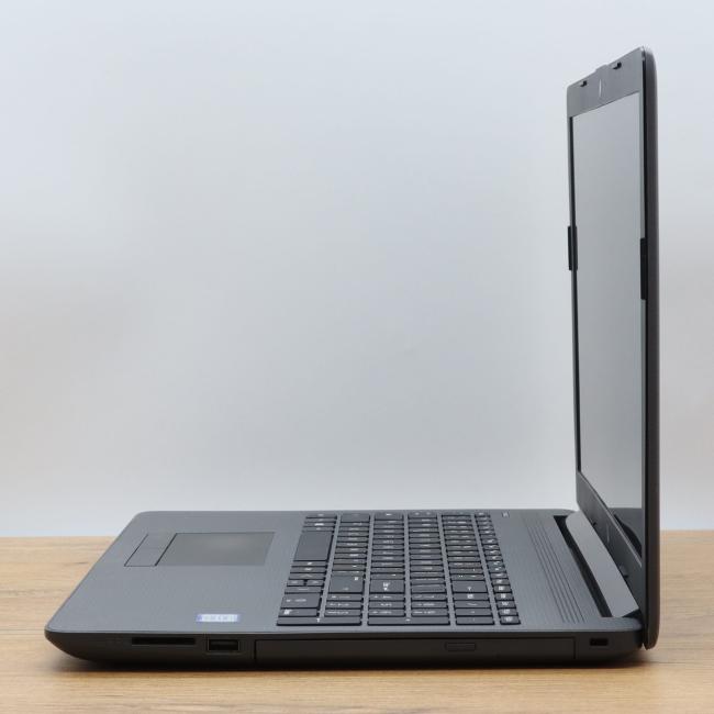 Tani Laptop HP 250 G7 Intel Core i3-7020U 8GB RAM 256GB SSD 15,6 cali HD Klasa C idealny do pracy zdalnej, do przeglądania internetu i do nauki