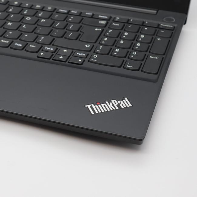 Tani Laptop Lenovo ThinkPad E15  Intel Core i5-10210U 16GB RAM 256GB SSD 15 cali Full HD Klasa C idealny do pracy zdalnej, do pracy biurowej i do domu