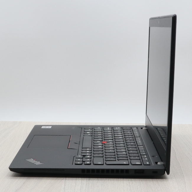 Poleasingowy Laptop Lenovo  X13 G1 Intel Core i5-10310U 8GB RAM 512GB NVMe Full HD 13,3 cali Klasa B idealny do pracy zdalnej, do przeglądania internetu i do nauki