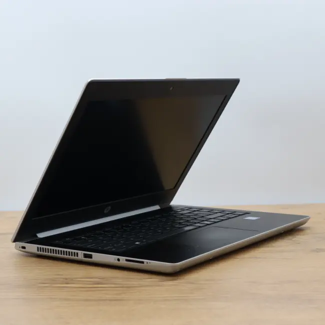 Tani Laptop HP ProBook 430 G5 Intel Core i5-8250U 8GB RAM 256GB SSD 13,3'' Full HD Klasa B idealny do pracy zdalnej, do pracy biurowej i do domu