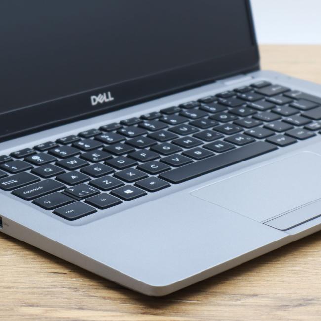 Poleasingowy Laptop Dell Latitude 5310 Intel Core i5-10210U 16GB RAM 256GB SSD 13,3 cali Full HD Klasa B idealny do pracy zdalnej, do pracy biurowej i do domu