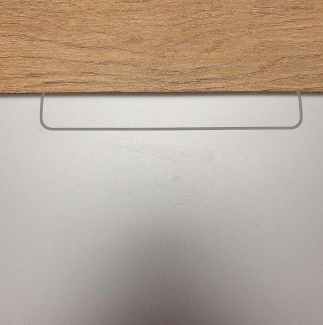 Poleasingowy Apple iPad Pro 9,7 cali A1674 A9X  Space Gray 2GB/32GB LTE Cellular - Klasa B idealny do pracy zdalnej, do przeglądania internetu i do nauki