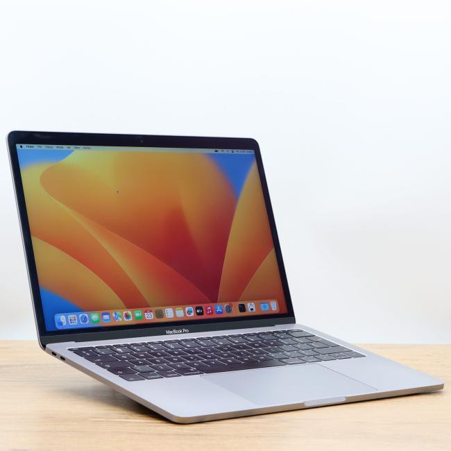 Używany Laptop Apple Macbook Pro A1708 Intel Core i5-7360U 8GB RAM 128GB SSD 13,3 cali Space Gray Klasa B idealny do pracy zdalnej, do przeglądania internetu i do nauki