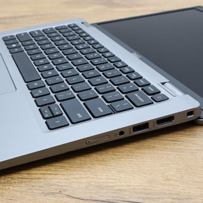 Poleasingowy Laptop Dell Latitude 5320   Intel Core i7-1185G7 16GB RAM 256GB NVMe Full HD 13,3 cali Klasa B idealny do pracy zdalnej, do przeglądania internetu i do nauki