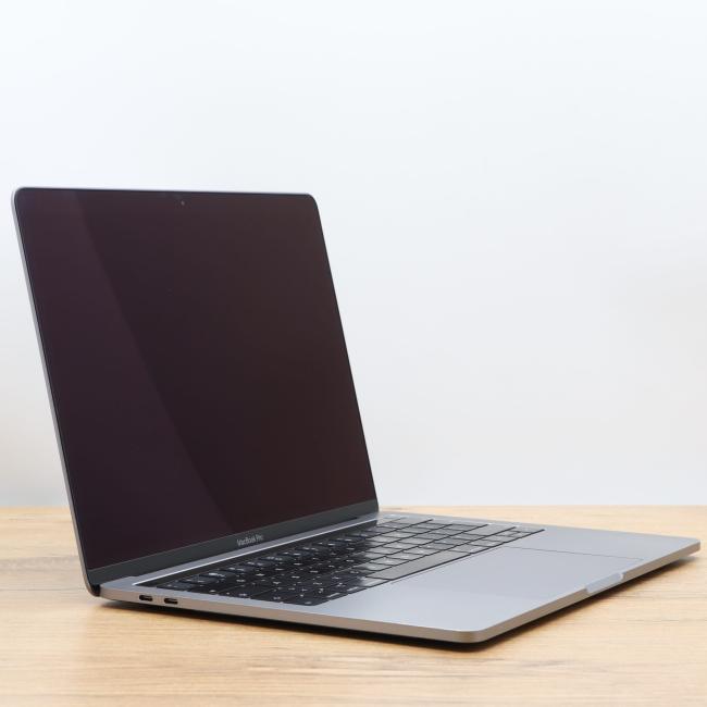 Używany Laptop Apple Macbook Pro 2019 A1989 Intel Core i7-8559U 16GB RAM 512GB SSD 13,3 cali Space Gray Klasa B idealny do pracy zdalnej, do przeglądania internetu i do nauki