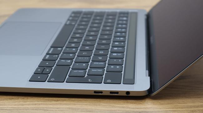 Poleasingowy Laptop Apple Macbook Pro 2019 A1989 Intel Core i7-8559U 16GB RAM 512GB SSD 13,3 cali Space Gray Klasa B idealny do pracy zdalnej, do pracy biurowej i do domu