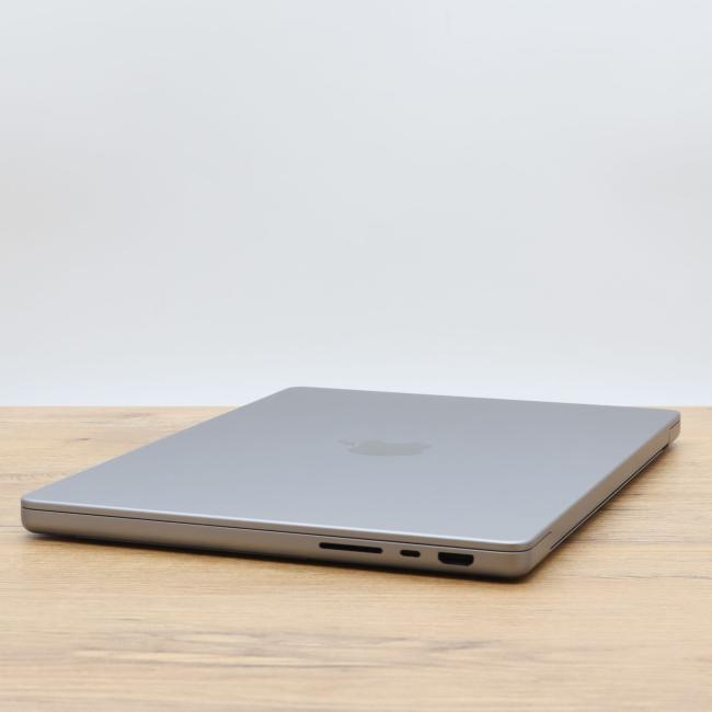 Używany Laptop Apple Macbook Pro A2442 2021 M1 PRO 16GB RAM 512GB SSD 14 cali  Space Gray Klasa B idealny do pracy zdalnej, do pracy biurowej i do domu