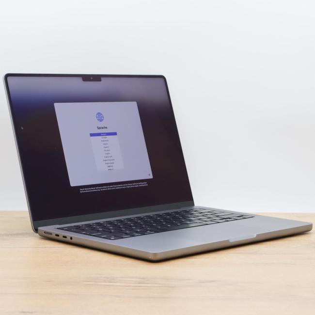 Używany Laptop Apple Macbook Pro A2442 2021 M1 Pro 32GB RAM 512GB SSD 14 cali Space Gray Klasa A idealny do pracy zdalnej, do przeglądania internetu i do nauki