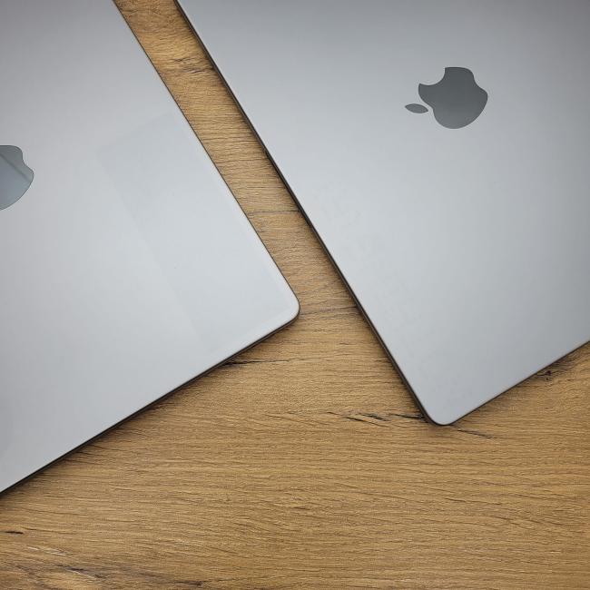 Tani Laptop Apple Macbook Pro A2442 2021 M1 PRO 16GB RAM 512GB SSD 14 cali  Space Gray Klasa B idealny do pracy zdalnej, do pracy biurowej i do domu