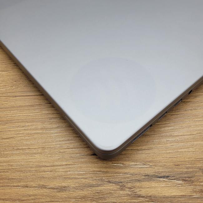 Używany Laptop Apple Macbook Pro A2442 2021 M1 PRO 16GB RAM 512GB SSD 14 cali  Space Gray Klasa B idealny do pracy zdalnej, do przeglądania internetu i do nauki