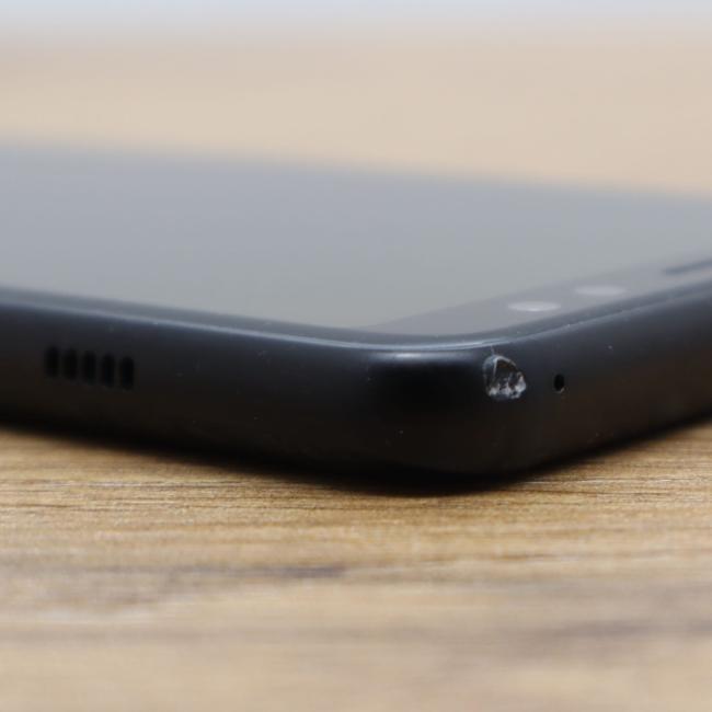Używany Smartfon Samsung Galaxy A8 2018 SM-A530F/DS 4GB 32GB Dual SIM Czarny Klasa B idealny do pracy zdalnej, do pracy biurowej i do domu