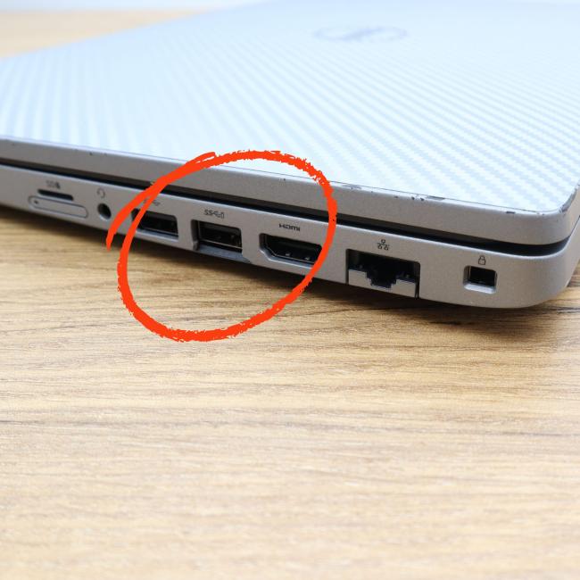 Używany Laptop Dell Latitude 5510 Intel Core i5-10310U 16GB RAM 256GB SSD 15,6 cali Full HD Klasa B idealny do pracy zdalnej, do przeglądania internetu i do nauki