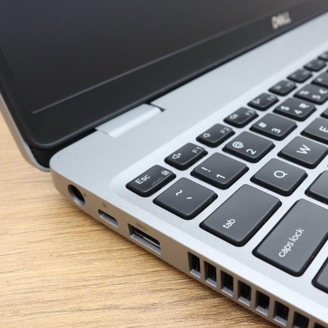 Tani Laptop Dell Latitude 5510 Intel Core i5-10310U 16GB RAM 256GB SSD 15,6 cali Full HD Klasa B idealny do pracy zdalnej, do przeglądania internetu i do nauki