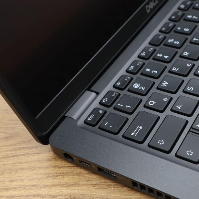 Tani Laptop Dell Latitude 5400 Intel Core i5-8365U 8GB RAM 256GB SSD 14 cali Dotykowy Full HD Klasa B idealny do pracy zdalnej, do pracy biurowej i do domu