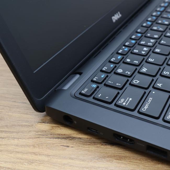 Tani Laptop Dell Latitude 5280 Intel Core i5-7200U 8GB RAM 256GB SSD 12,5 cali Full HD Klasa A idealny do pracy zdalnej, do pracy biurowej i do domu