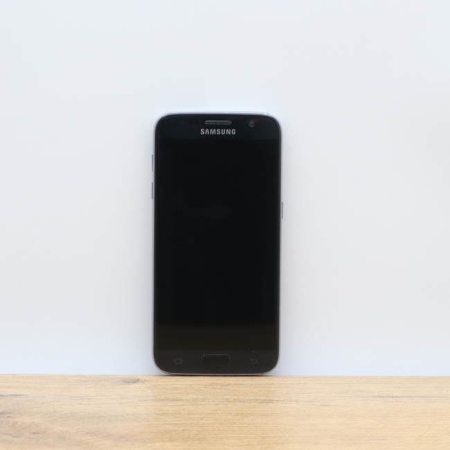 Używany Smartfon Samsung Galaxy S7 4GB/32GB Czarny Klasa B idealny do pracy zdalnej, do przeglądania internetu i do nauki