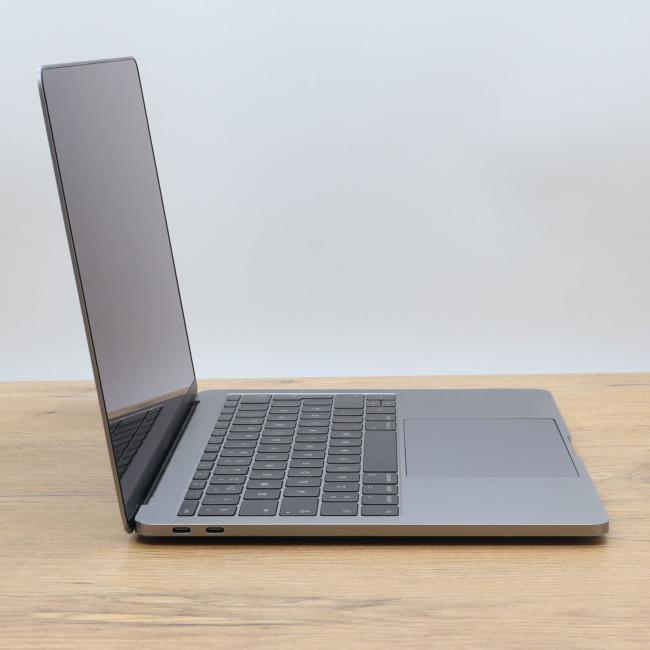 Używany Laptop Apple Macbook Pro 2017 A1708  Intel Core i5-7360U 8GB RAM 256GB SSD 13,3 cali Space Gray Klasa C idealny do pracy zdalnej, do pracy biurowej i do domu