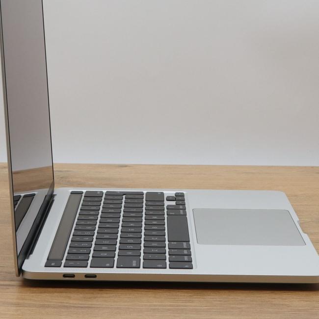 Tani Laptop Apple MacBook Pro A2289 2020 Intel Core i5-8257U 16GB RAM 512GB NVMe 13,3 cali Silver Klasa A idealny do pracy zdalnej, do pracy biurowej i do domu