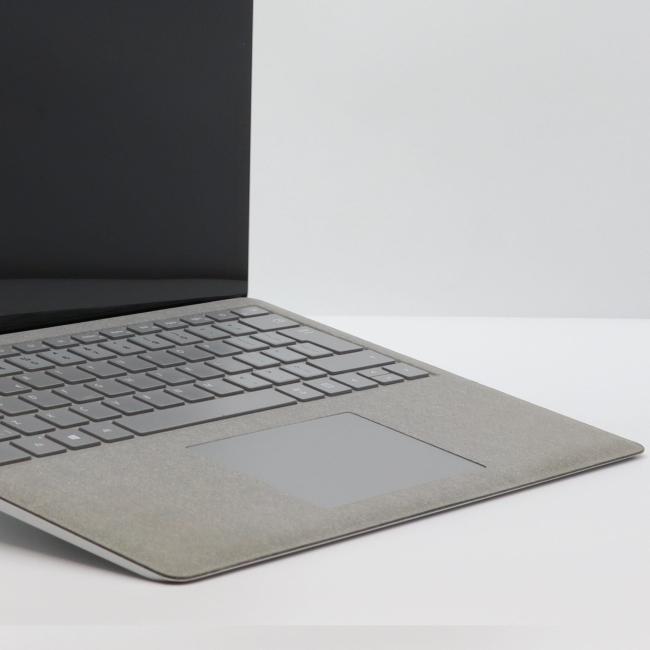 Tani Laptop Microsoft Surface 1769 GEN.2 Intel Core i7-8650U 8GB RAM 256GB SSD 13,5 cali Dotyk  Klasa B idealny do pracy zdalnej, do przeglądania internetu i do nauki