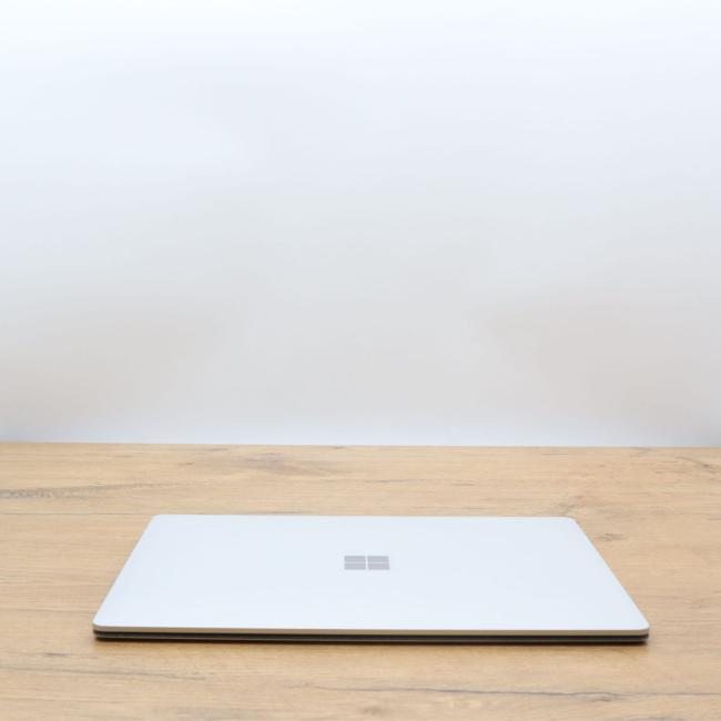 Poleasingowy Laptop Microsoft Surface 1769 GEN.2 Intel Core i7-8650U 8GB RAM 256GB SSD 13,5 cali Dotyk  Klasa B idealny do pracy zdalnej, do pracy biurowej i do domu