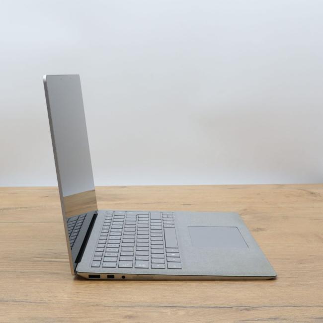 Tani Laptop Microsoft Surface 1769 GEN.2 Intel Core i7-8650U 8GB RAM 256GB SSD 13,5 cali Dotyk  Klasa B idealny do pracy zdalnej, do przeglądania internetu i do nauki