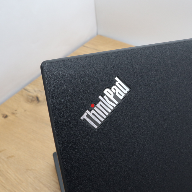 Używany Laptop Lenovo ThinkPad T540p Intel Core i7-4700MQ 8GB RAM 256GB SSD 15.6 cali HD NVIDIA GT 730M Klasa A idealny do pracy zdalnej, do przeglądania internetu i do nauki