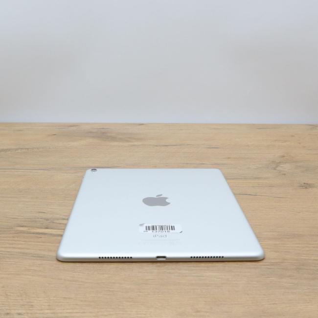 Tani Apple iPad Pro 9,7 cali A1673 A9X Silver 32GB Klasa B idealny do pracy zdalnej, do pracy biurowej i do domu