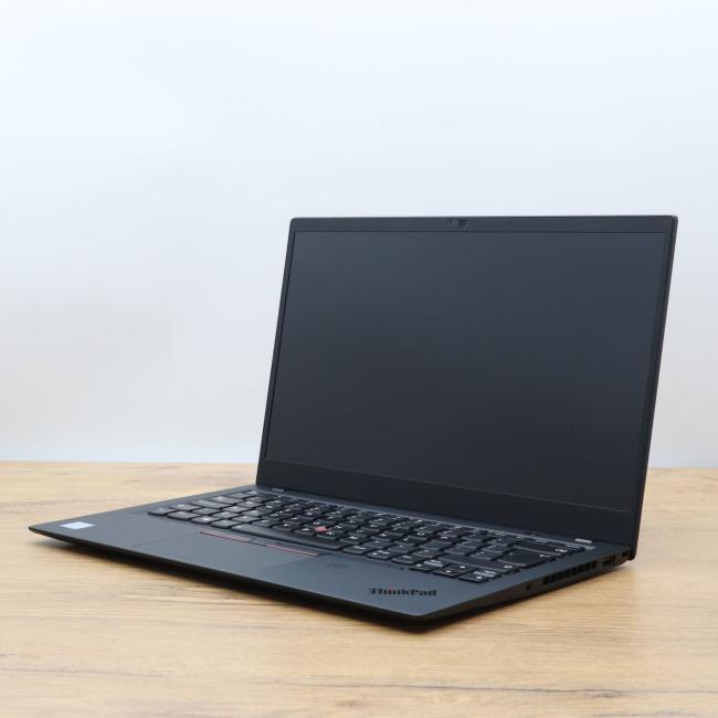 Poleasingowy Laptop Lenovo Thinkpad X1 Carbon 6th Gen Intel Core i7-8650U 8GB RAM 256GB SSD 14 cali Full HD Klasa B idealny do pracy zdalnej, do pracy biurowej i do domu