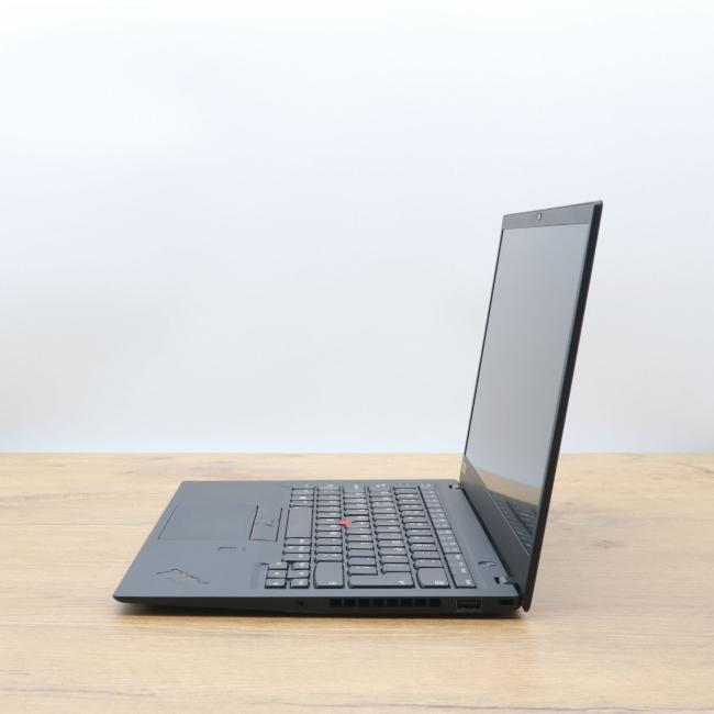 Używany Laptop Lenovo Thinkpad X1 Carbon 6th Gen Intel Core i5-8250U 8GB RAM 256GB SSD 14 cali Full HD Klasa B idealny do pracy zdalnej, do pracy biurowej i do domu