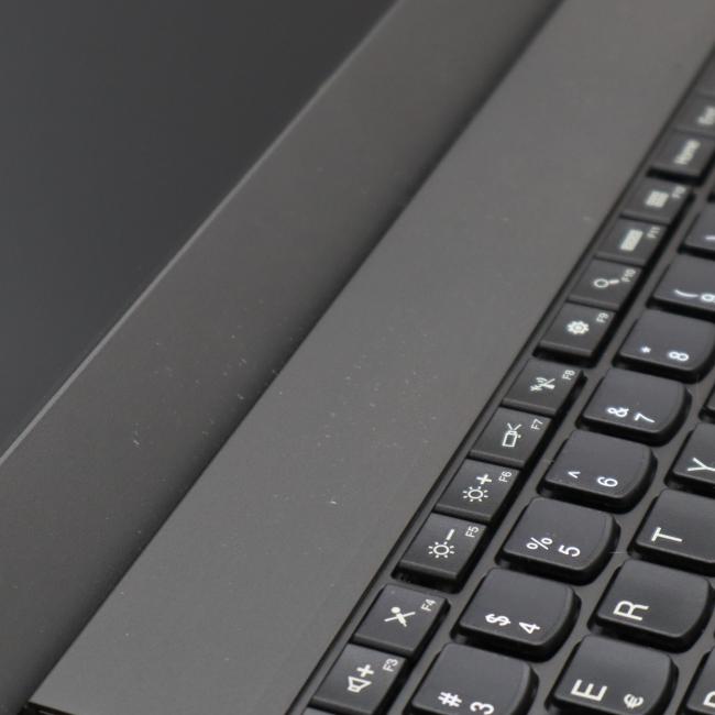 Tani Laptop Lenovo ThinkPad T560 Intel Core i5-6200U 8GB RAM 256GB SSD 15,6 cali Full HD Klasa B idealny do pracy zdalnej, do przeglądania internetu i do nauki