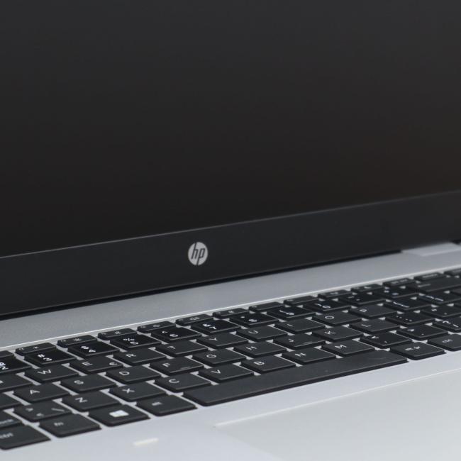 Tani Laptop HP ProBook 650 G4 Intel Core i5-8350U 8GB 256GB SSD 15,6 cali Full HD Klasa C idealny do pracy zdalnej, do przeglądania internetu i do nauki