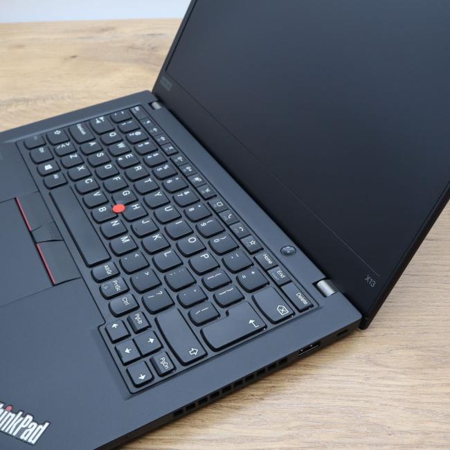 Poleasingowy Laptop Lenovo X13 G1 Intel Core i5-10310U 8GB RAM 256GB NVMe 13,3 cali Full HD Klasa B idealny do pracy zdalnej, do przeglądania internetu i do nauki