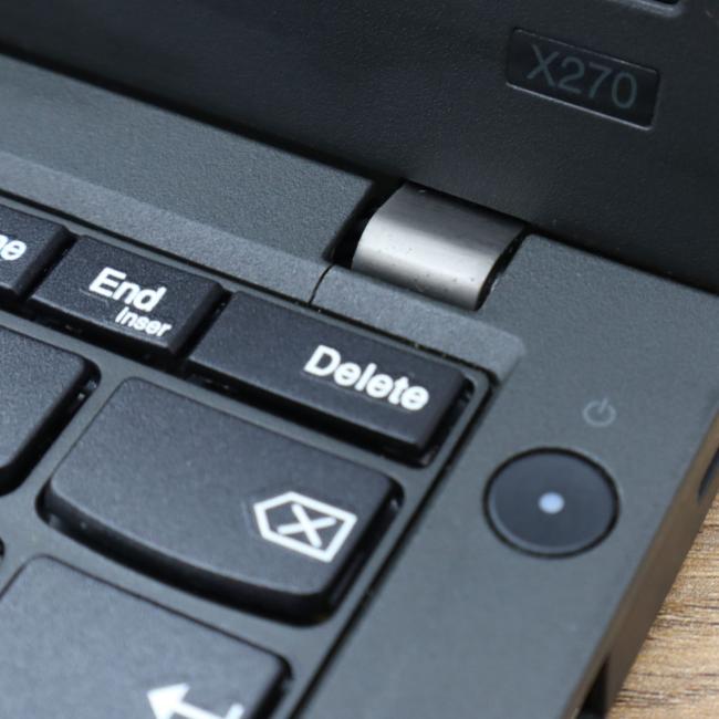 Używany Laptop Lenovo X270 Intel Core i5-7200U 8GB RAM 256GB SSD 12,5 cali HD Klasa B idealny do pracy zdalnej, do przeglądania internetu i do nauki