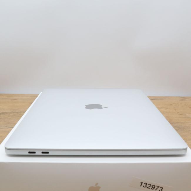 Używany Laptop Apple MacBook Pro A2159 2019 Intel Core i5-8257U 16GB 128GB NVME Silver Klasa B idealny do pracy zdalnej, do przeglądania internetu i do nauki