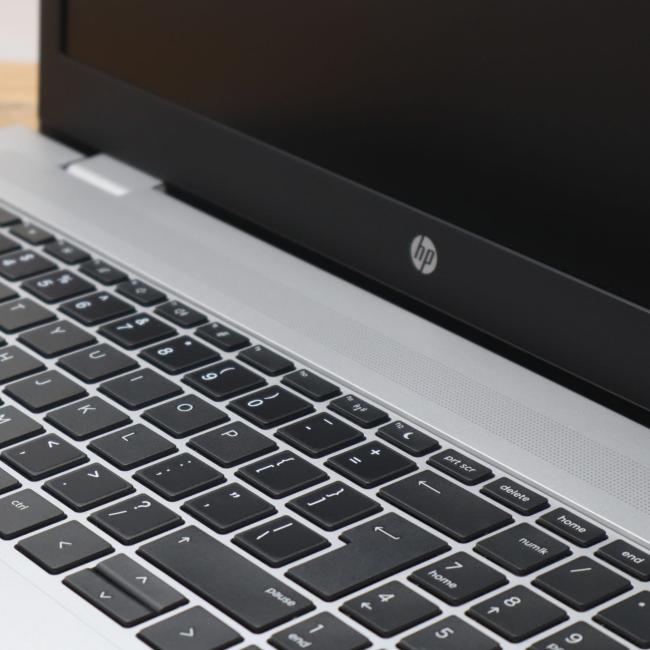 Tani Laptop HP ProBook 650 G4 Intel Core i5-8350U 8GB 256GB SSD 15,6 cali Full HD Klasa B idealny do pracy zdalnej, do pracy biurowej i do domu