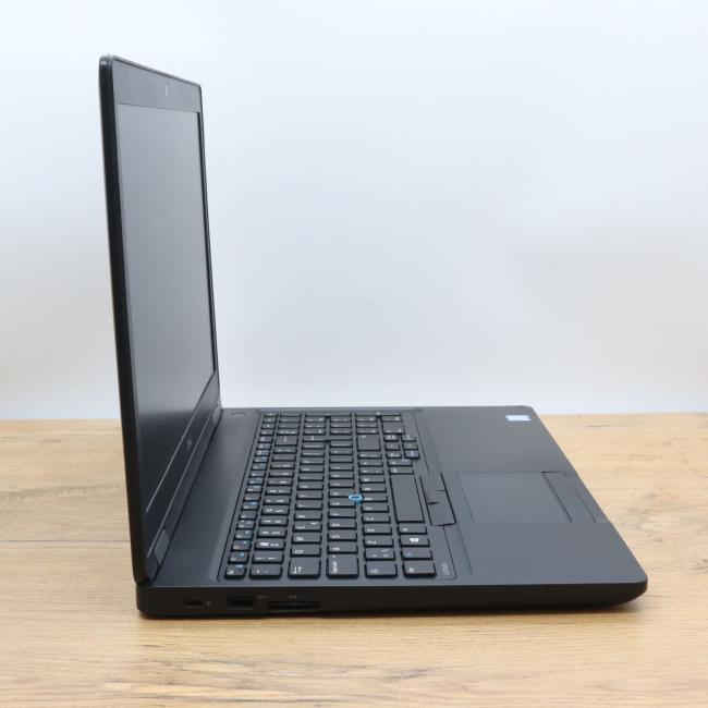 Używany Laptop Dell Latitude 5580 Intel Core i7-7600U 16GB 256GB SSD 15,6 cali Full HD Klasa B idealny do pracy zdalnej, do przeglądania internetu i do nauki