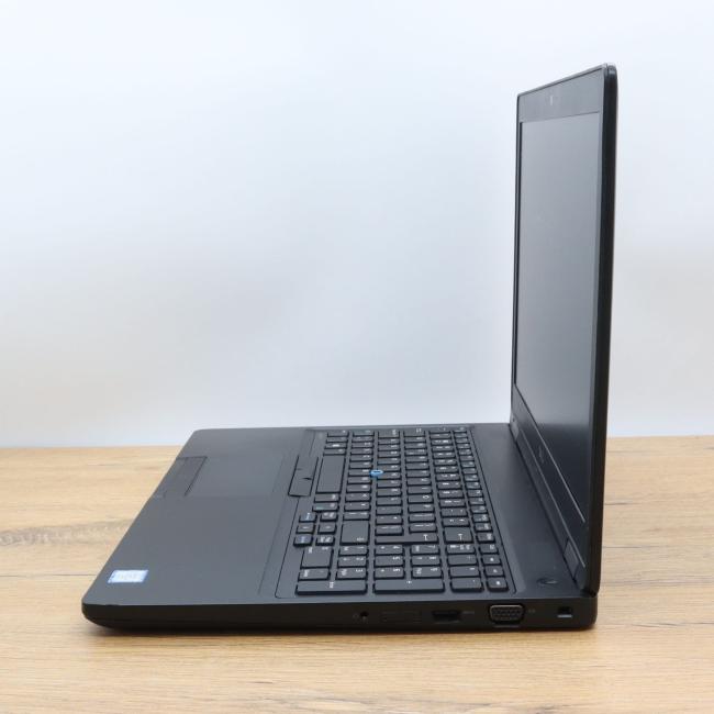 Używany Laptop Dell Latitude 5580 Intel Core i7-7600U 16GB 256GB SSD 15,6 cali Full HD Klasa B idealny do pracy zdalnej, do pracy biurowej i do domu