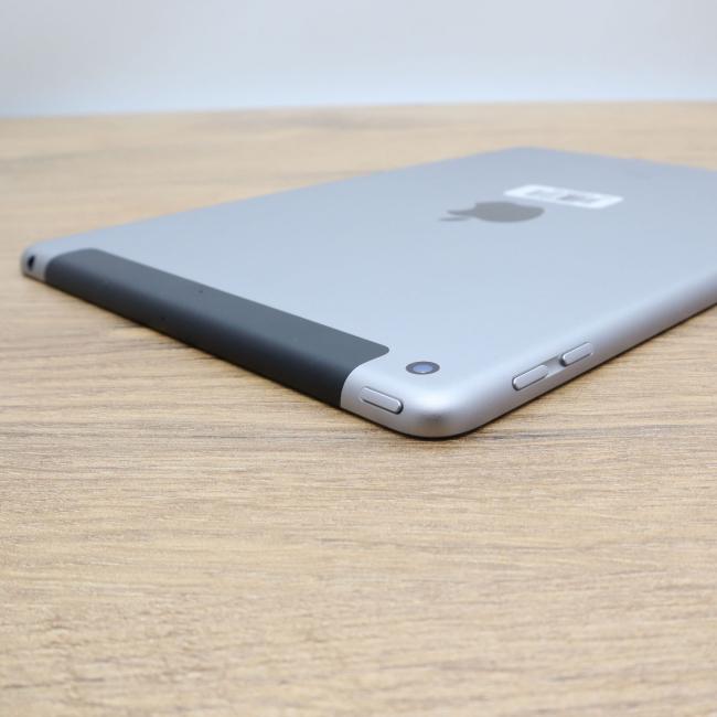 Poleasingowy Tablet Apple iPad 5 A1823 128GB Celluar LTE Gwiezdna Szarość 9,7 cali Klasa A idealny do pracy zdalnej, do przeglądania internetu i do nauki