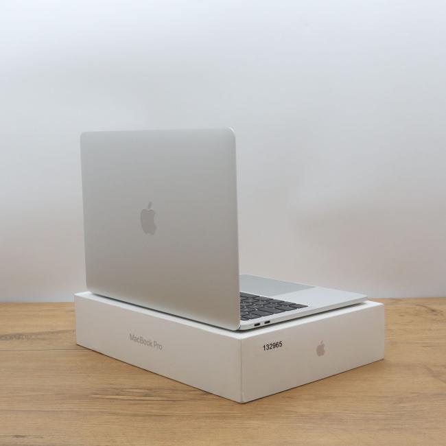 Używany Laptop Apple Macbook Pro 2017 A1708 Intel Core i5-7360U 16GB RAM 128GB SSD 13,3 cali Silver Klasa B idealny do pracy zdalnej, do przeglądania internetu i do nauki