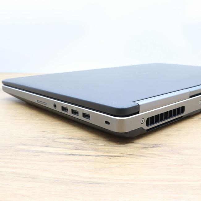 Poleasingowy Laptop Dell Precision 7710 Intel Core i7-6820HQ 32GB RAM 512GB SSD NVIDIA Quadro 17,3 cali Full HD Klasa C idealny do pracy zdalnej, do pracy biurowej i do domu