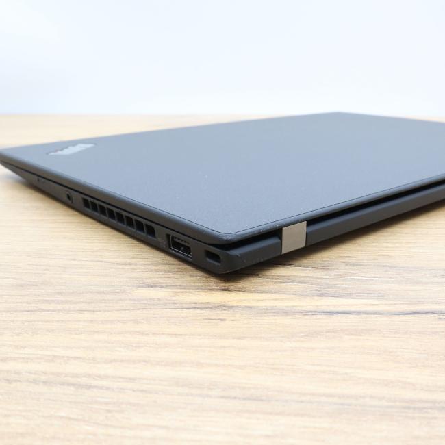 Używany Laptop Lenovo ThinkPad X1 Carbon 5th Gen Intel Core i7-6600U 8GB RAM 256GB SSD 14 cali Full HD  Klasa B idealny do pracy zdalnej, do przeglądania internetu i do nauki