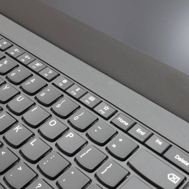 Poleasingowy Laptop Lenovo ThinkPad T470 Intel Core i5-7200U 8GB RAM 256GB SSD 14 cali Full HD Klasa B idealny do pracy zdalnej, do pracy biurowej i do domu