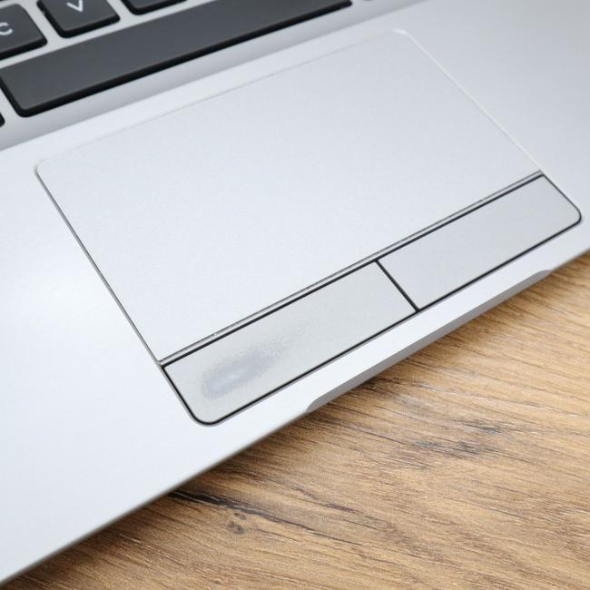 Tani Laptop Dell Latitude 7400 Intel Core i5-8265U 16GB RAM 512GB SSD 14'' FHD Srebrny Klasa B idealny do pracy zdalnej, do przeglądania internetu i do nauki